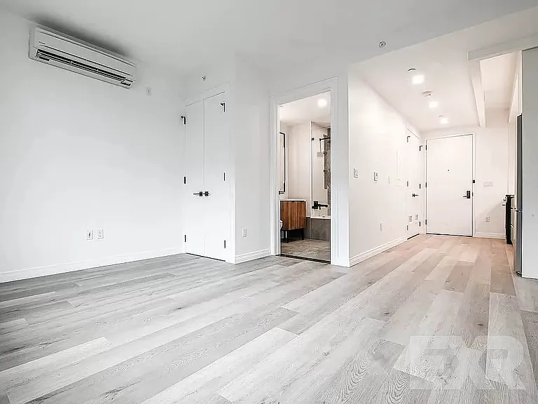 957 Atlantic Ave #108 — Photo 4