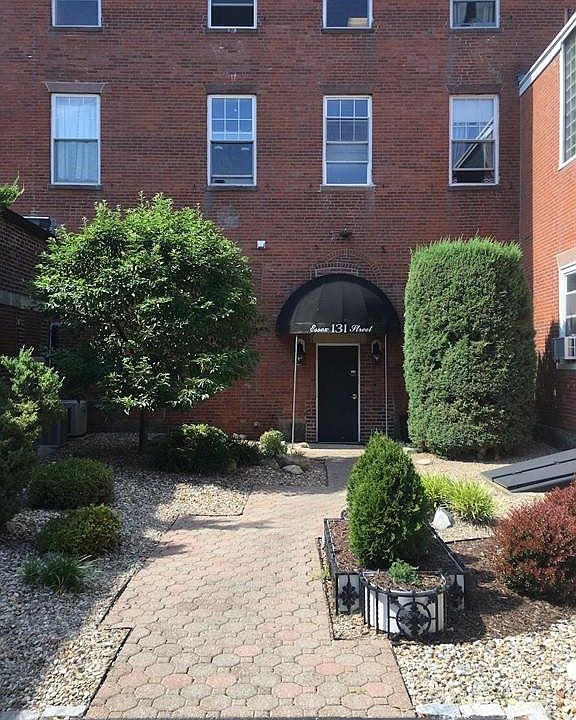 1st image of 131 Essex St APT 22