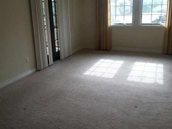 5th image of 1412 Bank St #C