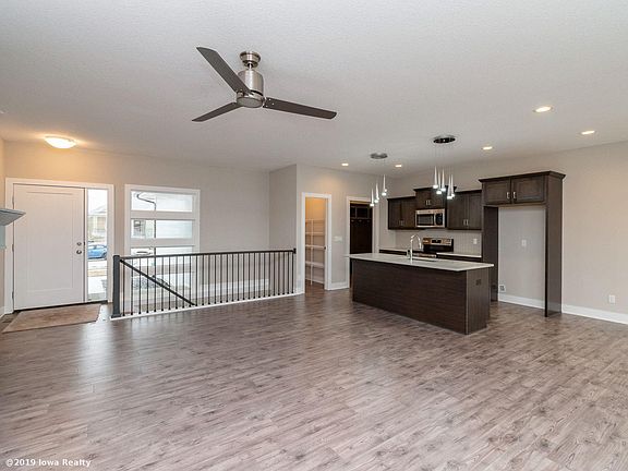 3rd image of 2524 NW 40th St