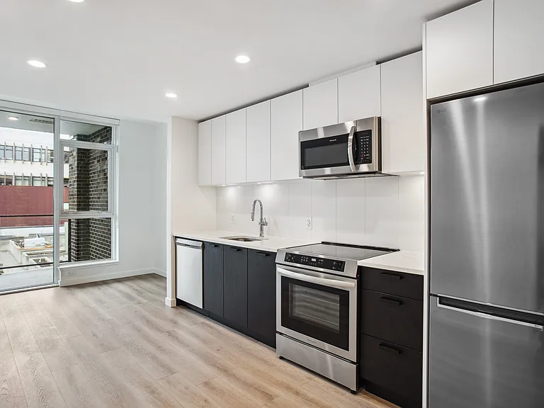 150 Braid St — Photo 26