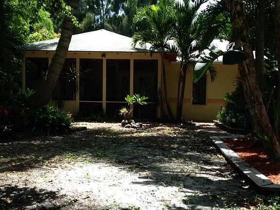 4th image of 508 N Loxahatchee Dr