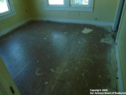 4th image of 109 JERSEY ST