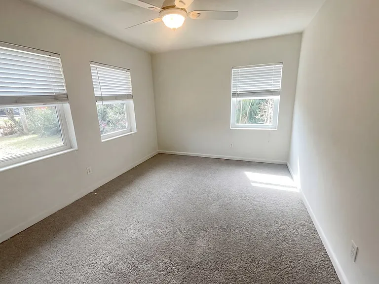 6128 Robbins Cir S — Photo 7