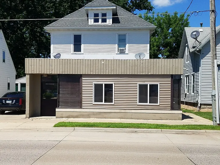 1002 Burr — Photo 22