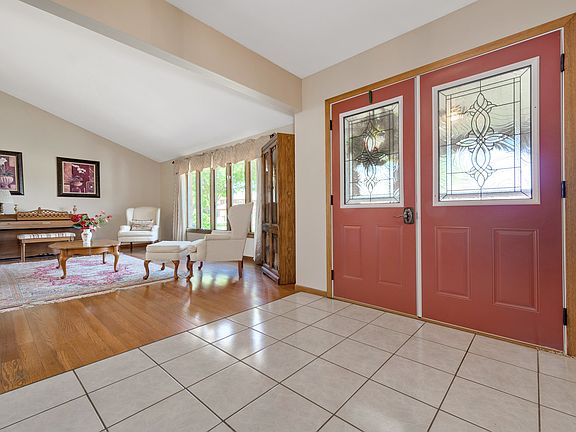 3rd image of 6313 W 157th Pl