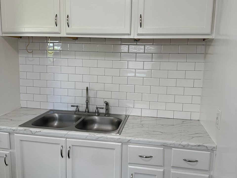 1st image of 49 Sunset Ave #1/2