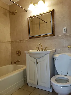 Rented by Metro Garden Realty NYC | media 51