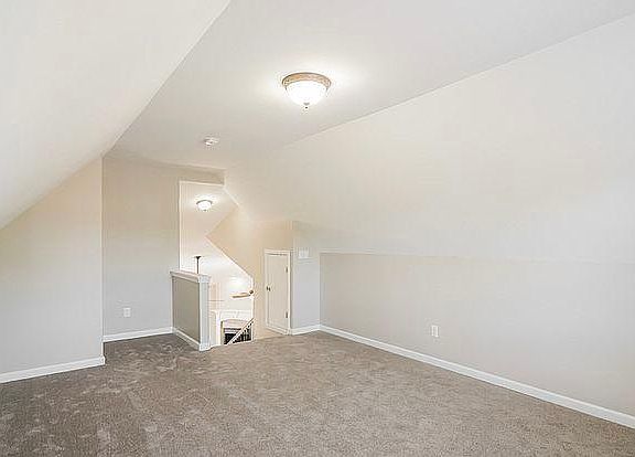 3rd image of 1192 Bothwell Pl