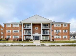 4410 W 111th St APT 202, Oak Lawn, IL 60453