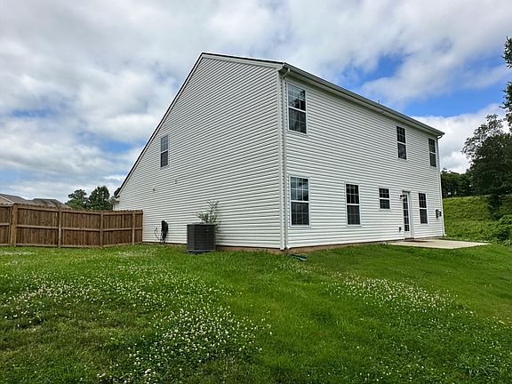 3rd image of 79 Calvary Ct