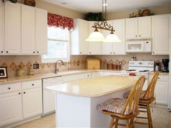 5th image of 20060 Kylemore Dr