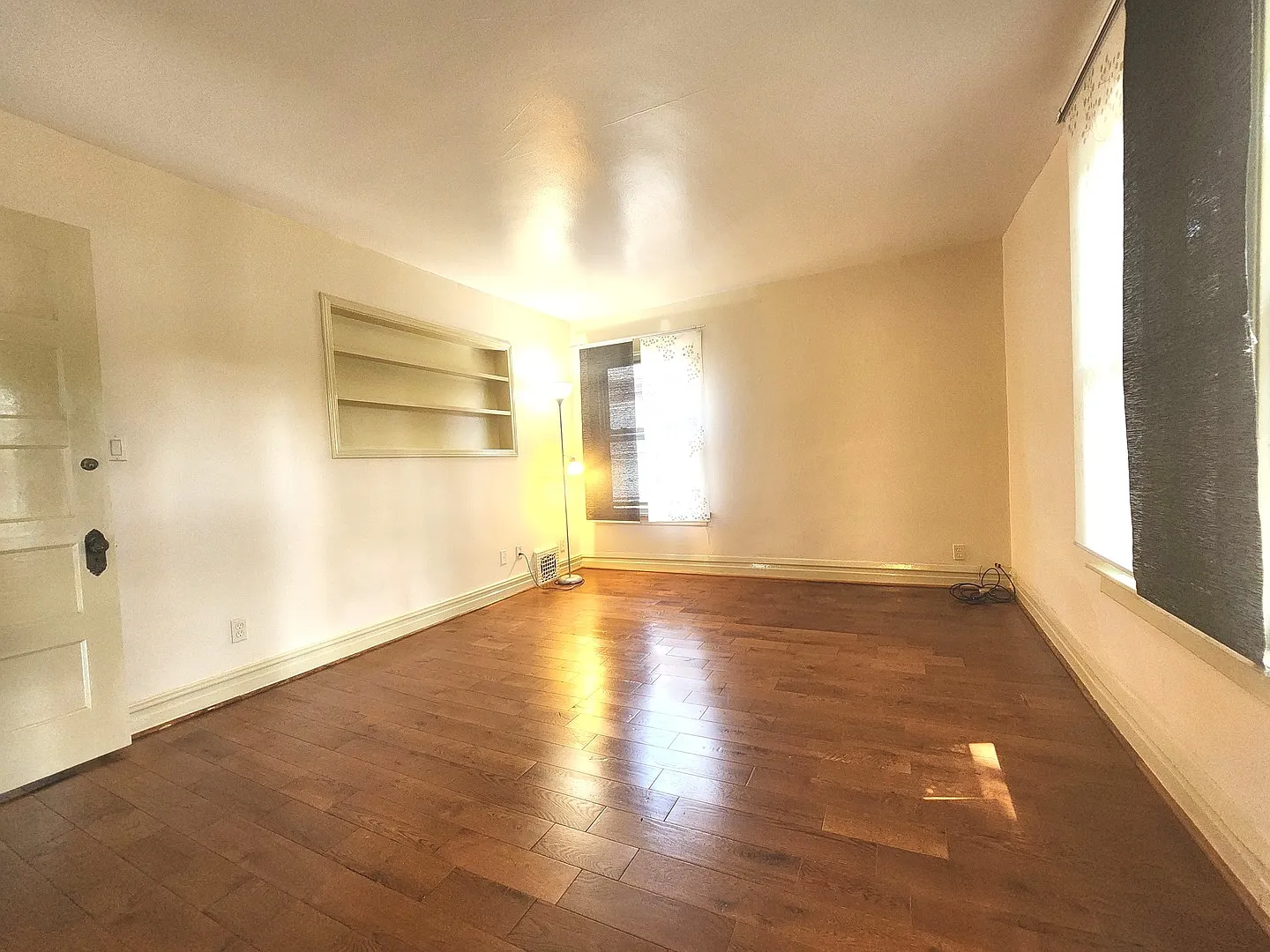 1 bed, 1200 sqft, $1,688 — Photo 3