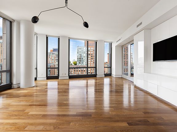 3rd image of 101 Warren St APT 1510