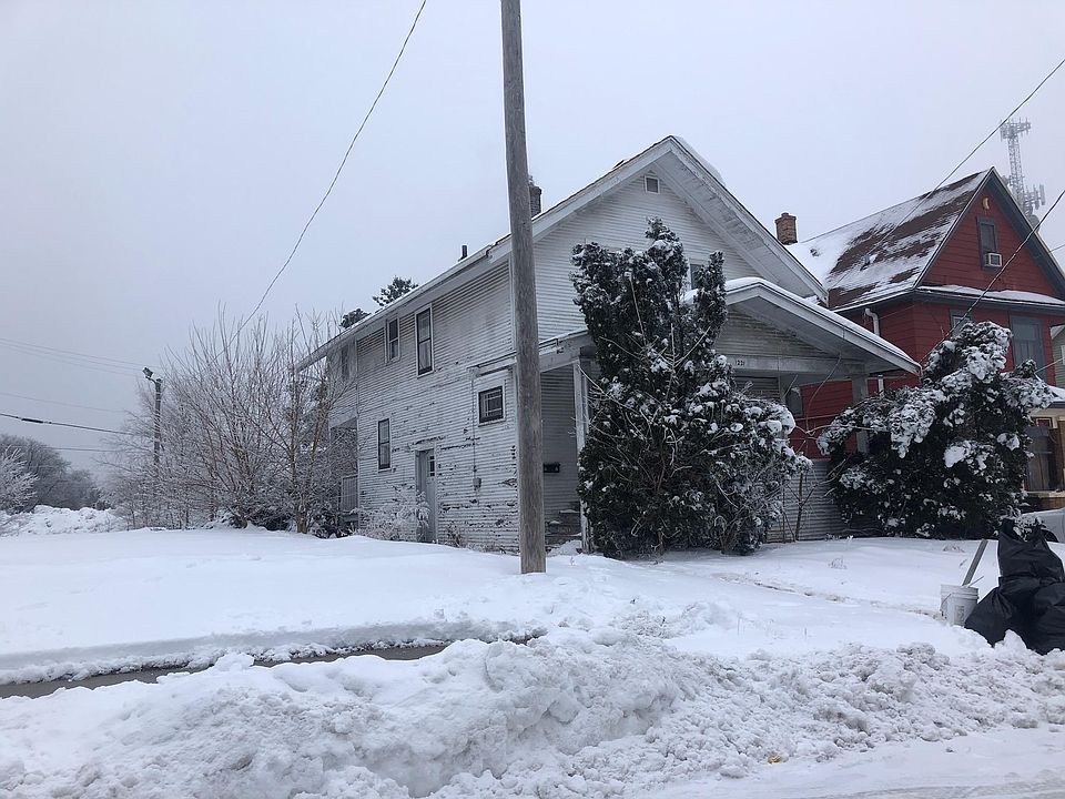 1st image of 1221 Revell Ave