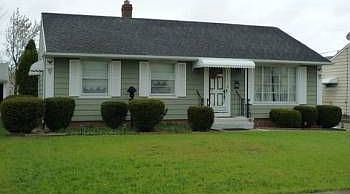 1st image of 10530 Fairlawn Dr