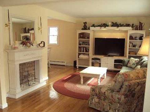 2nd image of 177 Hot Water St