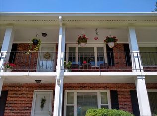 102 Boyd Dr, Flat Rock, NC 28731