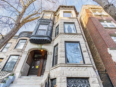 644 W Briar Pl APT 2F, Chicago, IL, 60657