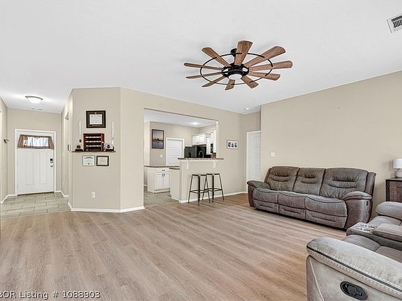 5th image of 2505 Crestview Ln