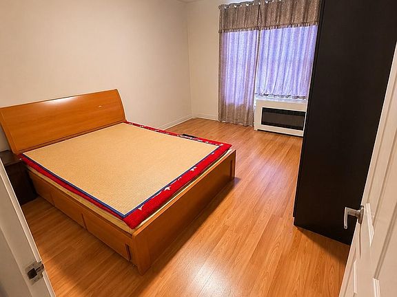 5th image of 5133 Goldsmith Street #5A