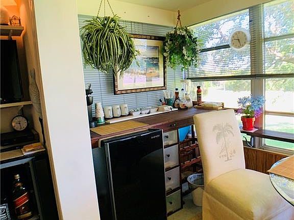 3rd image of 50 Woodland Dr