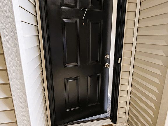 2nd image of 820 North St APT 7