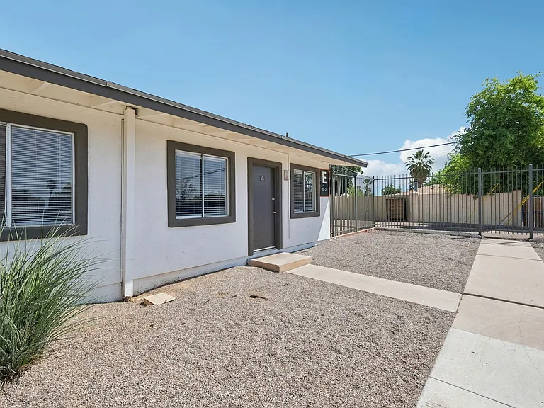 Mariposa Flats — Photo 28
