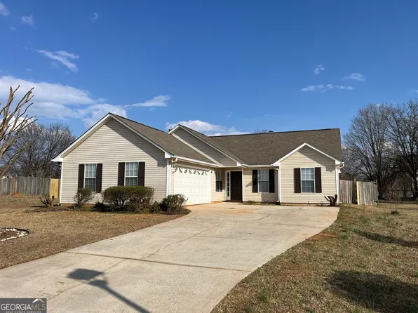 121 Foxchase Ct, McDonough, GA 30253