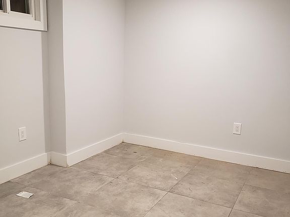 5th image of 19 Jewett Ave APT 3U