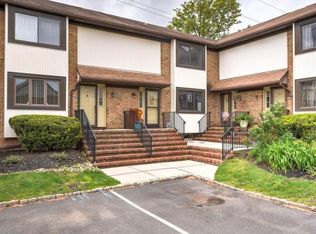 626 Robin Rd #626, Hillsborough, NJ 08844