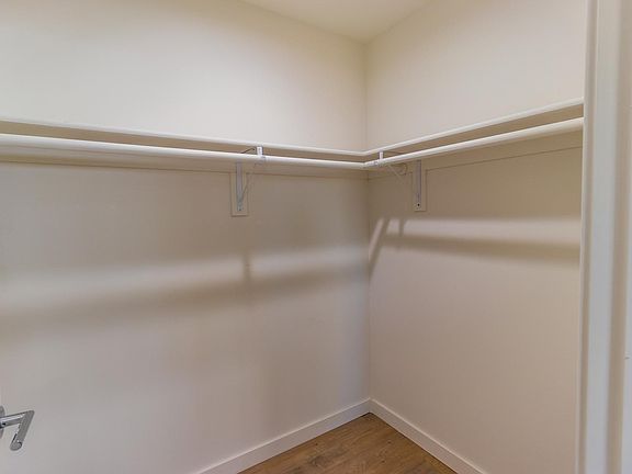 5th image of 5124 Denny Ave #B2