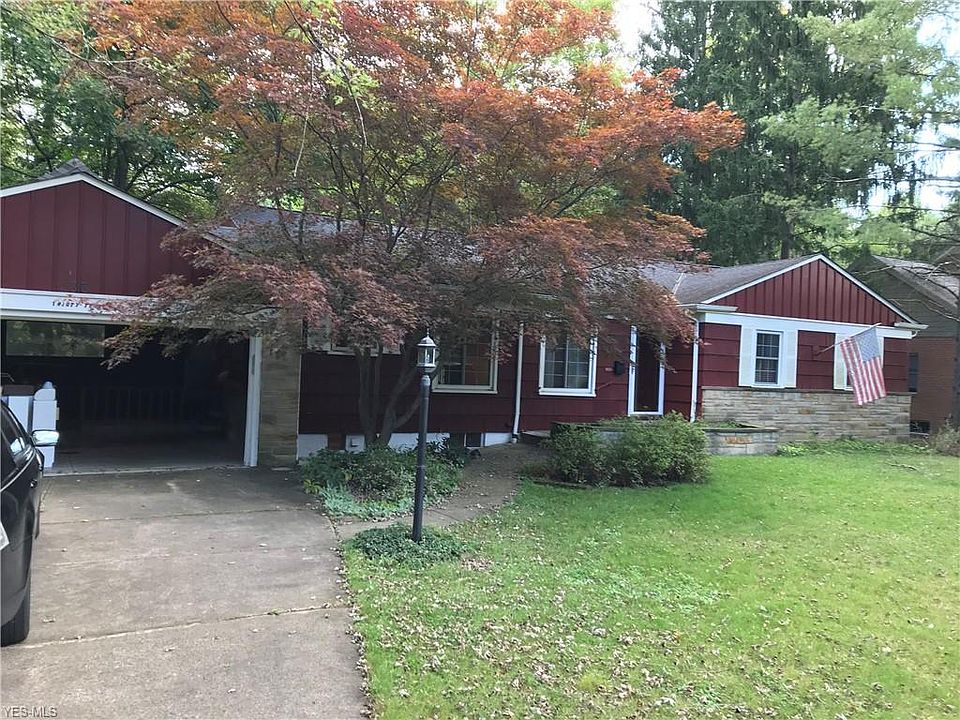 1st image of 33 Pinecrest Dr