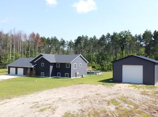 1207 SE Wicker Rd, Stanton, MI 48888