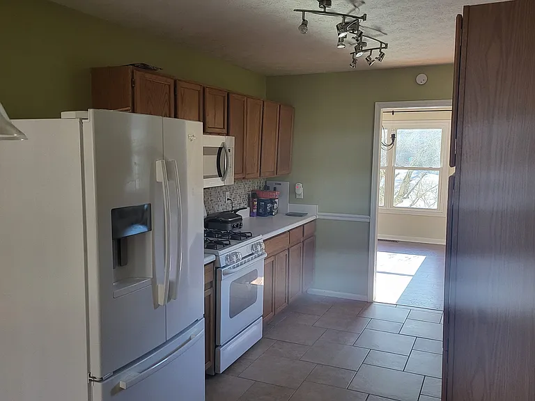 885 Long Branch Cir — Photo 6