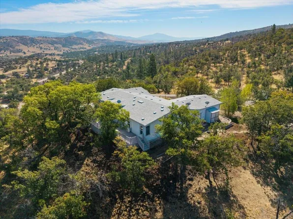 3221 Cougar St, Hornbrook, CA 96044