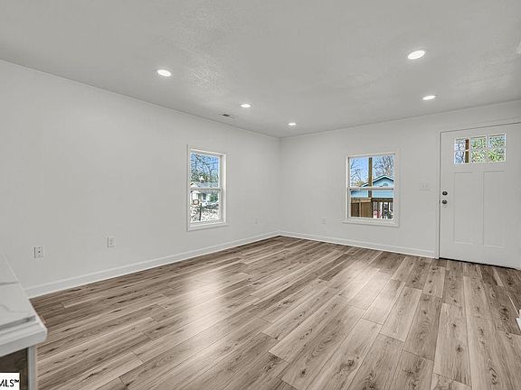 4th image of 115 Judson Rd