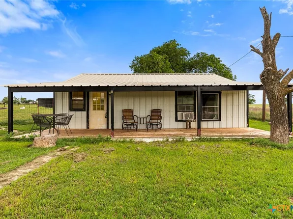 729 Twin Bends Rd, Crawford, TX 76638