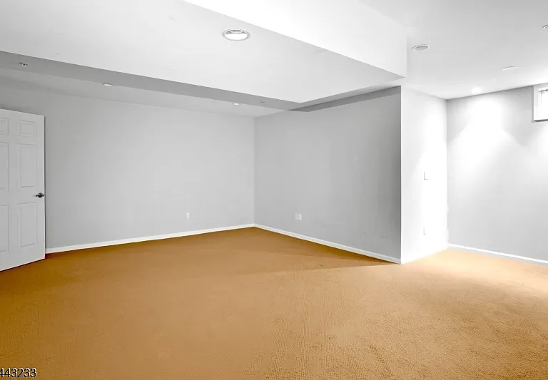 418 Dalton Ct — Photo 39