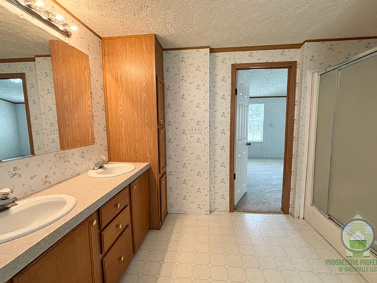 68 Honeysuckle Dr — Photo 14