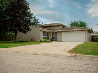 969 Mosby Ct, Joliet, IL