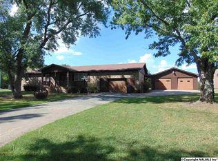 11 Miller Dr, Somerville, AL 35670