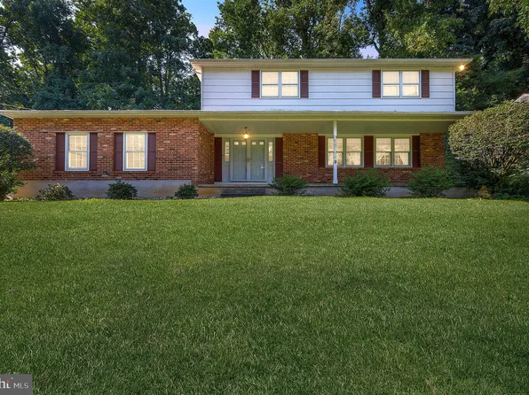 29 Blue Jay Dr, Newark, DE 19713