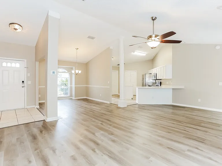 1554 Mountain Lake Dr W — Photo 3