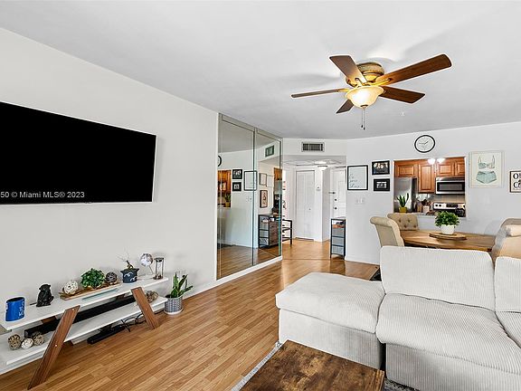 5th image of 253 S Cypress Rd APT 235