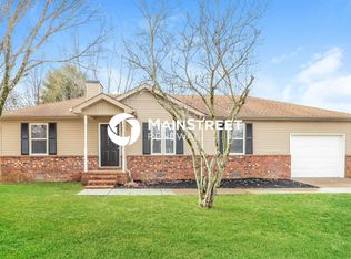 1143 Woods Edge Dr, Murfreesboro, TN 37130
