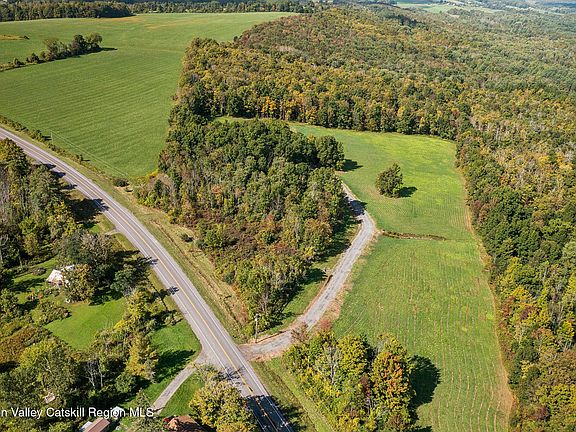 3rd image of 1118 Corbin Hill Road