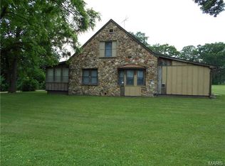 891 Landing Dr, Sullivan, MO 63080