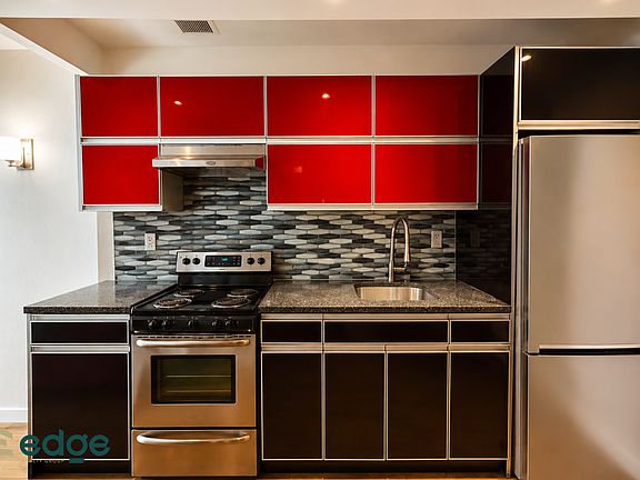3rd image of 274 Jefferson St #1A