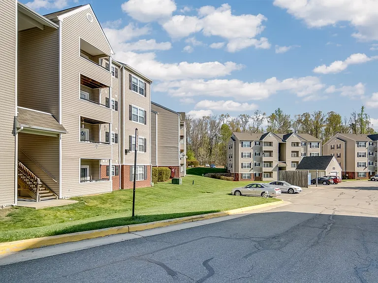 Creekpointe Apartments — Photo 17